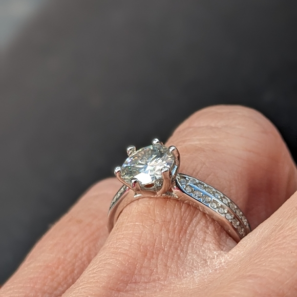 1CT Genuine Moissanite Ring, 18k Gold Plated 925 Sterling Silver -Size 5 - Picture 2 of 10